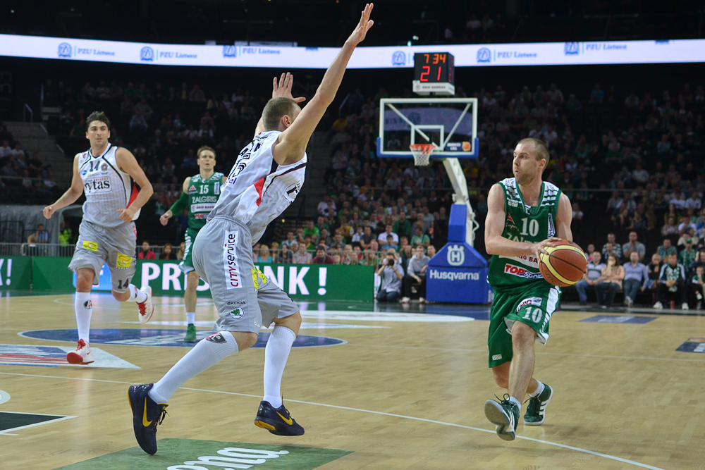 http://www.sportosavaite.lt/images/stories/Krepsinis/rungtynes/zalg_rytas_20120506/DSC_1872.jpg